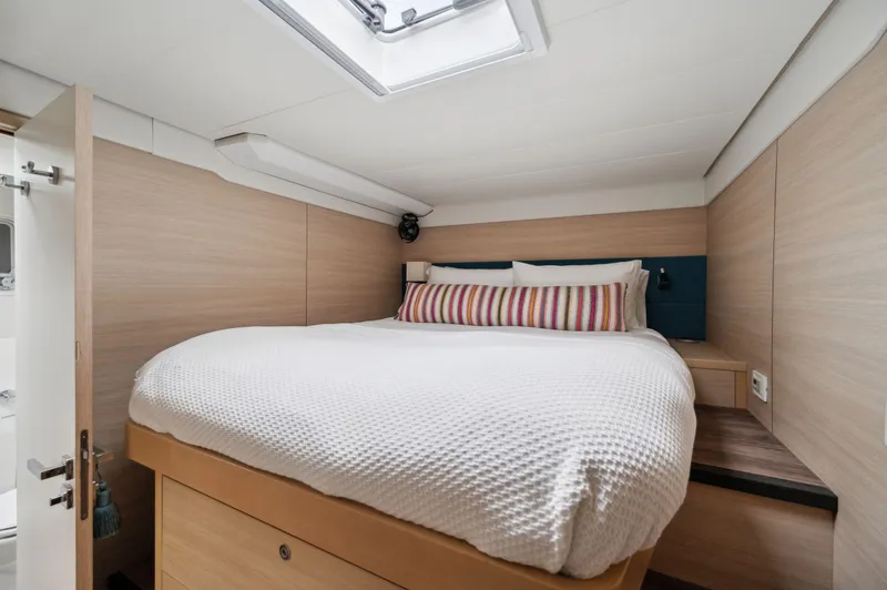 Slide: The Image of Lagoon 620 2014 - 59