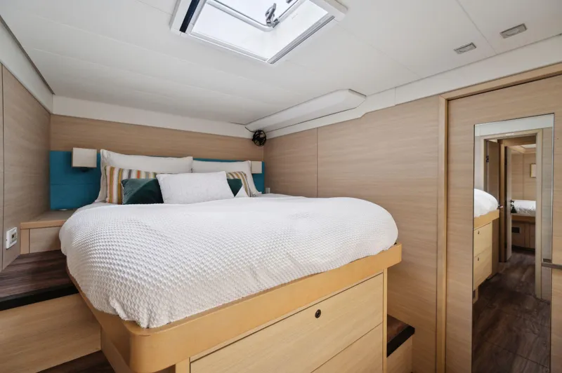 Slide: The Image of Lagoon 620 2014 - 81