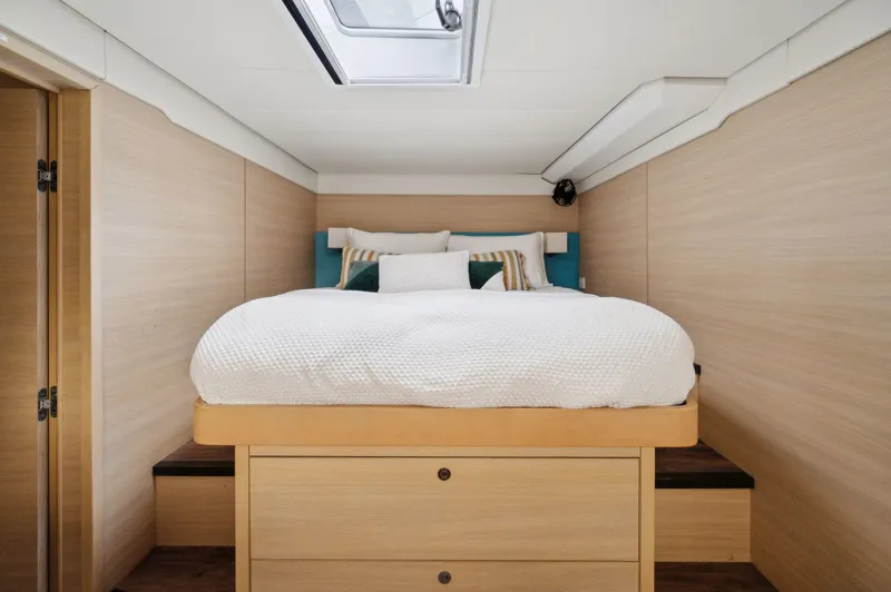 Slide: The Image of Lagoon 620 2014 - 82