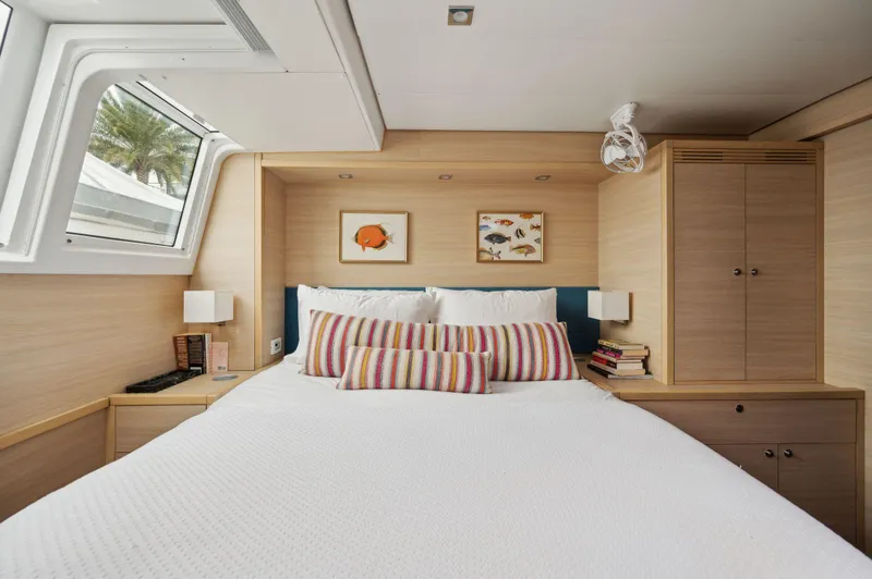 Slide: The Image of Lagoon 620 2014 - 99