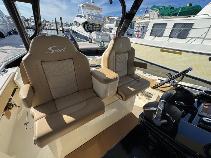 Slide: The Image of Scout 330 LXF 2024 - 55