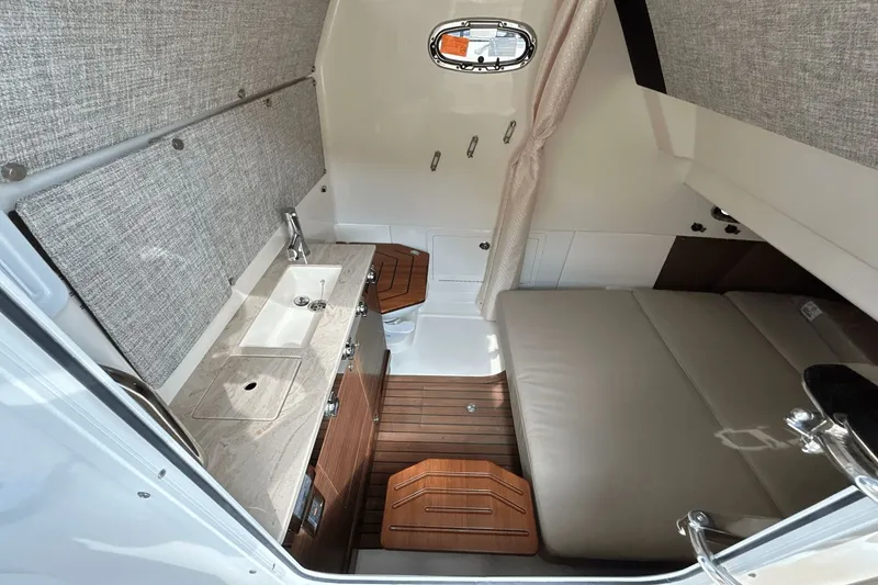 Slide: The Image of Boston Whaler 360 Outrage 2026 - 31