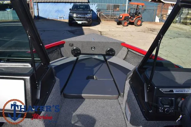 Slide: The Image of Lund 1775 Impact XS Sport 2025 - 16