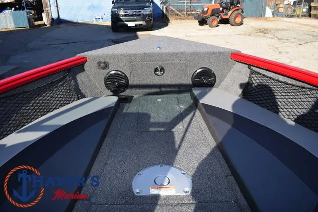 Slide: The Image of Lund 1775 Impact XS Sport 2025 - 17