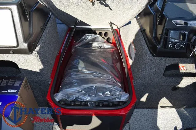 Slide: The Image of Lund 1775 Impact XS Sport 2025 - 35