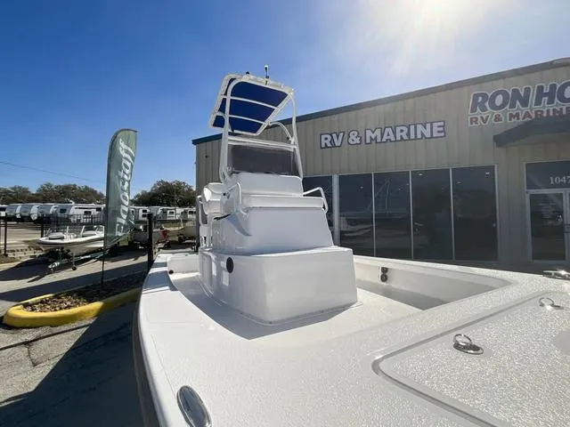 Slide: The Image of Majek M2 ILLUSION 2025 - 11