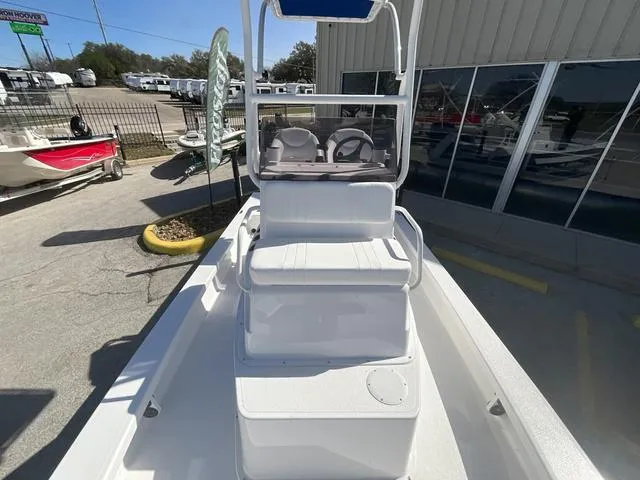 Slide: The Image of Majek M2 ILLUSION 2025 - 22