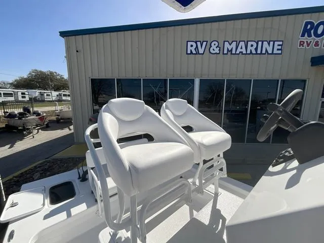 Slide: The Image of Majek M2 ILLUSION 2025 - 7