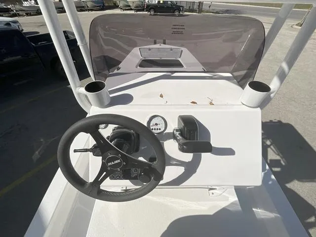 Slide: The Image of Majek M2 ILLUSION 2025 - 8