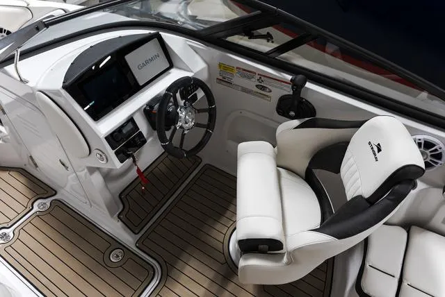 Slide: The Image of Stingray 211DC 2025 - 14