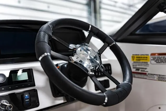 Slide: The Image of Stingray 211DC 2025 - 16