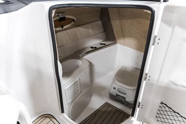 Slide: The Image of Stingray 211DC 2025 - 19