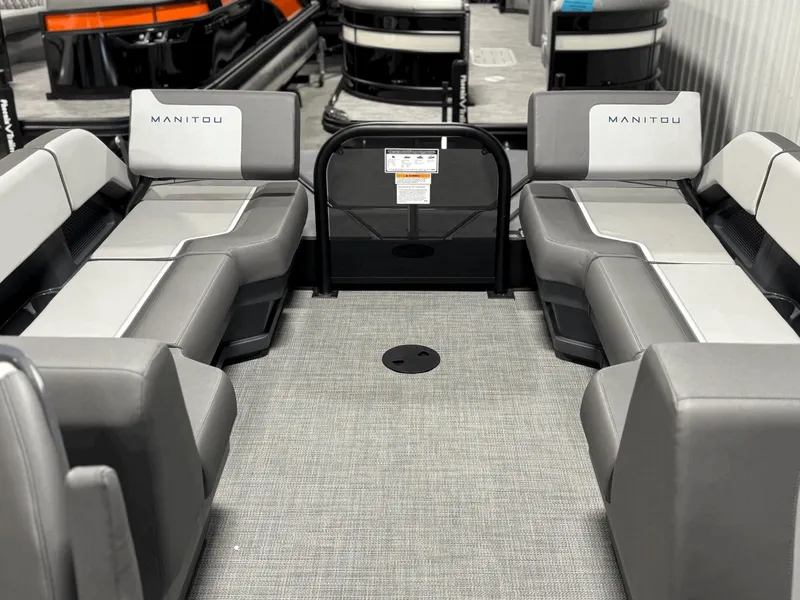 Slide: The Image of Manitou Cruise 22 MAX Bench Twin Tube 2025 - 15