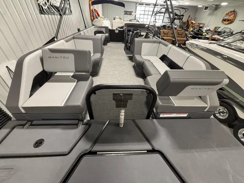Slide: The Image of Manitou Cruise 22 MAX Bench Twin Tube 2025 - 20