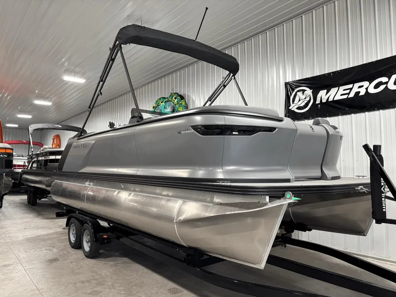 Slide: The Image of Manitou Cruise 22 MAX Bench Twin Tube 2025 - 4