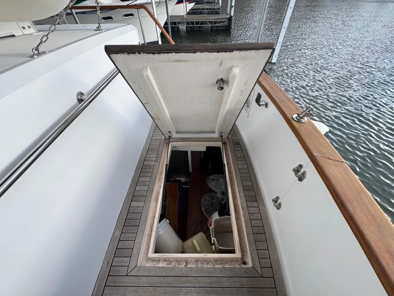 Slide: The Image of Ocean Alexander 456 Classicco 1991 - 26