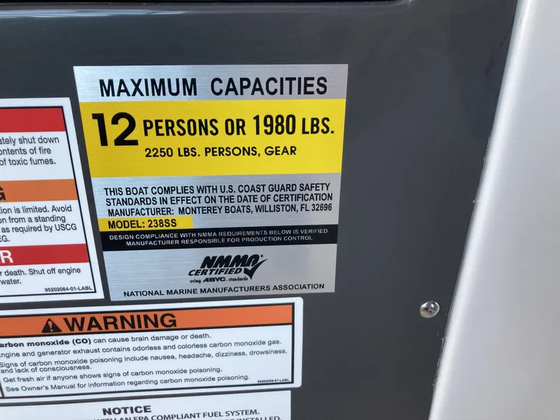 Slide: The Image of Monterey 238SS Luxury Bowrider 2025 - 31