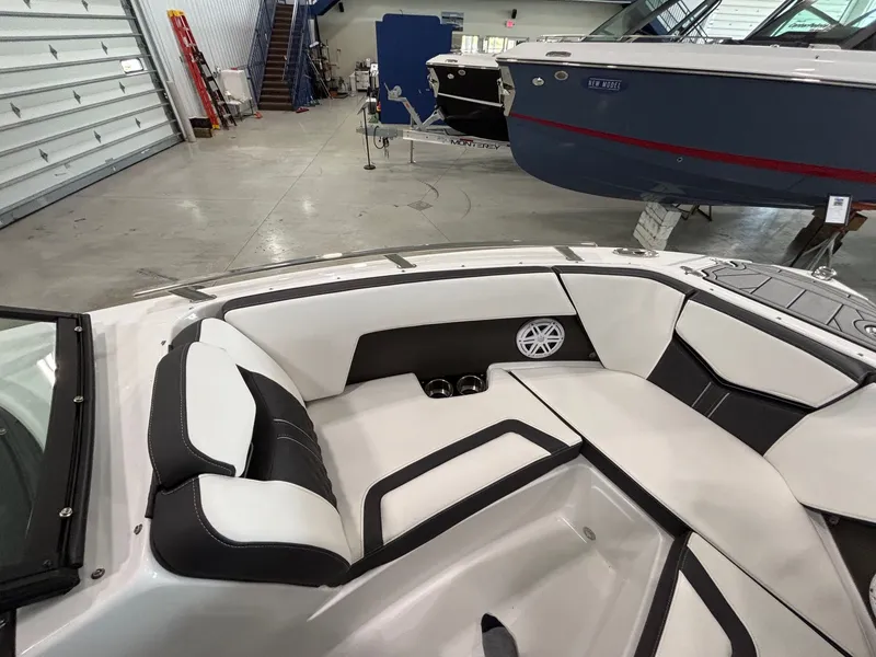 Slide: The Image of Monterey 238SS Luxury Bowrider 2025 - 46