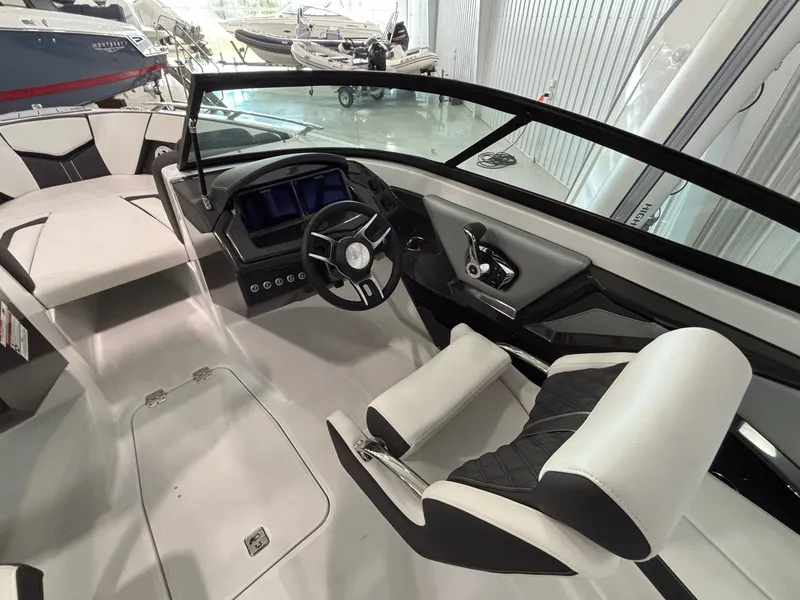 Slide: The Image of Monterey 238SS Luxury Bowrider 2025 - 6