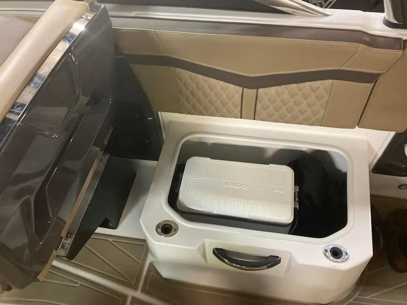 Slide: The Image of Monterey 278SS Super Sport 2025 - 11