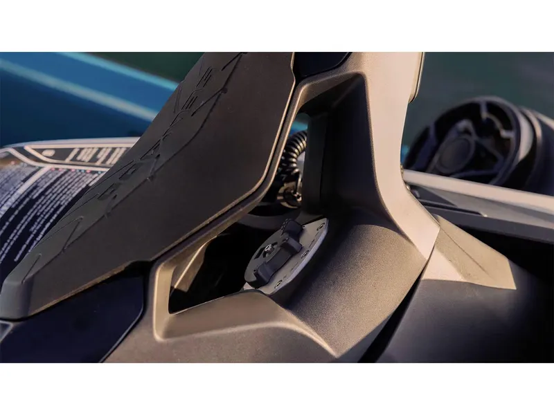 Slide: The Image of Sea-Doo GTX Limited 325 2025 - 4
