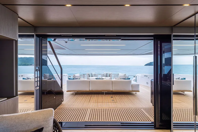 Slide: The Image of Ferretti Infynito 90 2025 - 37