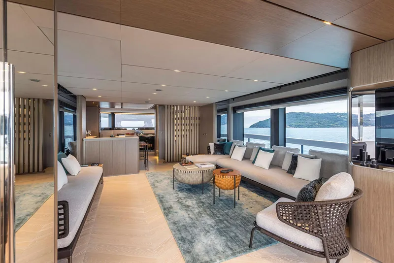 Slide: The Image of Ferretti Infynito 90 2025 - 50