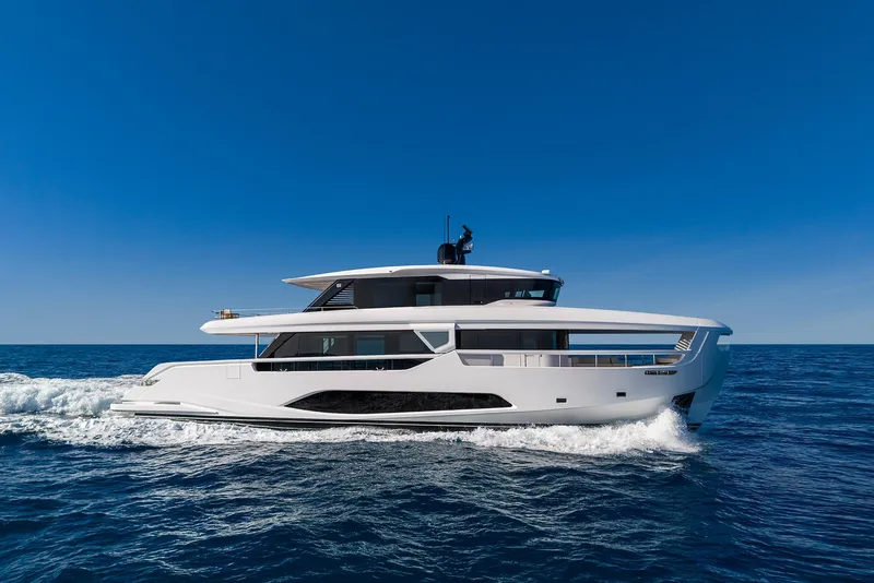 Slide: The Image of Ferretti Yachts Infynito 90 2025 - 17