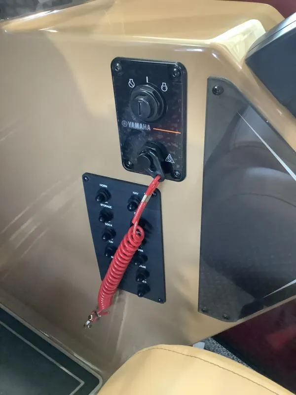 Slide: The Image of Control panel of 2025 G3 Fusion 322RC boat with Yamaha ignition switch. - 15