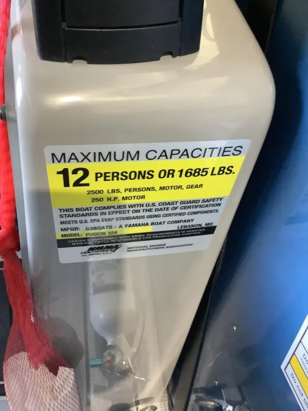 Slide: The Image of Capacity label on 2025 G3 FUSION 324SS boat: 12 persons or 1685 lbs. - 15
