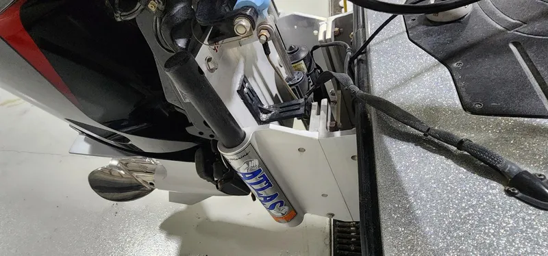 Slide: The Image of Close-up of 2019 Ranger Z521L boat engine components and hydraulic system. - 5