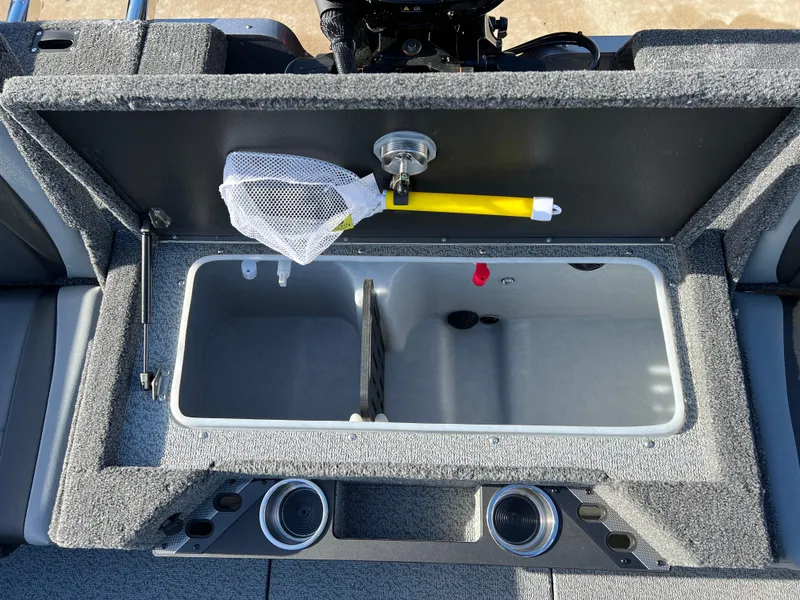 Slide: The Image of 2025 Lund 1875 Pro-V boat livewell with net and cup holders. - 39