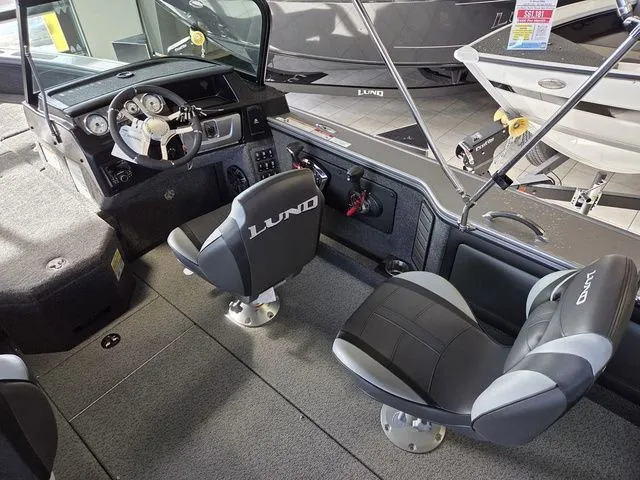 Slide: The Image of Lund 1975 Pro-V Sport 2025 - 10