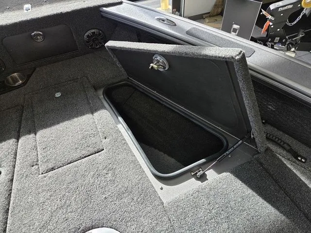 Slide: The Image of Lund 1975 Pro-V Sport 2025 - 21