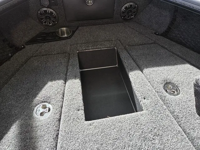 Slide: The Image of Lund 1975 Pro-V Sport 2025 - 22