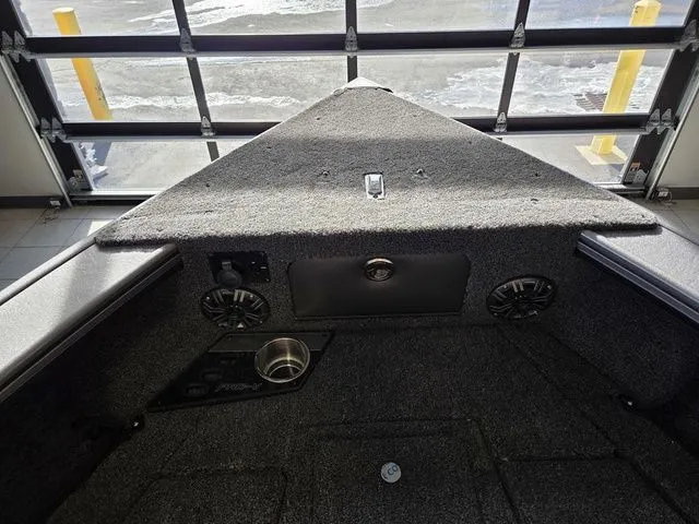 Slide: The Image of Lund 1975 Pro-V Sport 2025 - 23