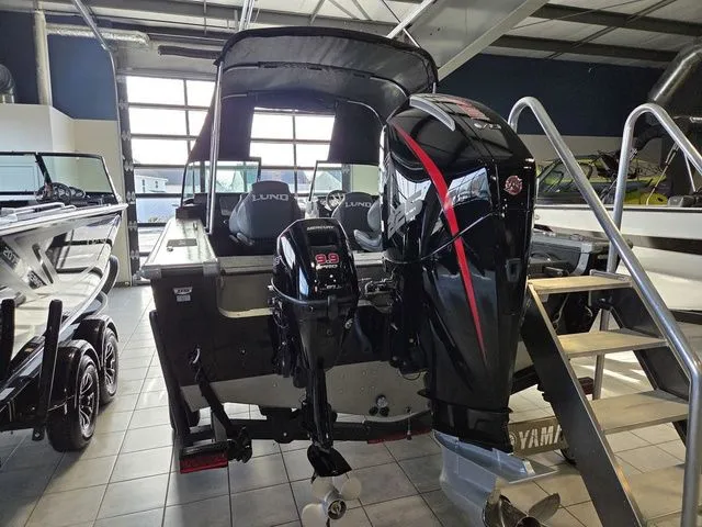 Slide: The Image of Lund 1975 Pro-V Sport 2025 - 3