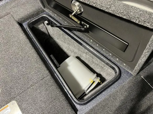 Slide: The Image of Lund 189 Tyee GL Sport 2025 - 22