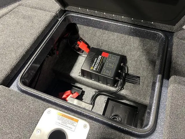 Slide: The Image of Lund 189 Tyee GL Sport 2025 - 23