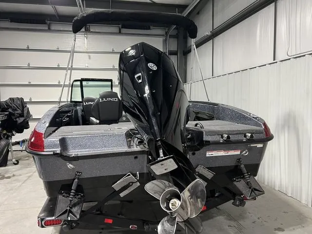 Slide: The Image of Lund 189 Tyee GL Sport 2025 - 3