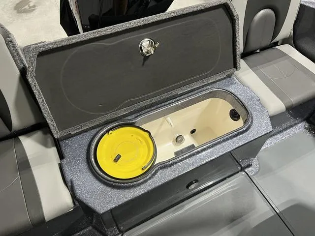 Slide: The Image of Lund 189 Tyee GL Sport 2025 - 9