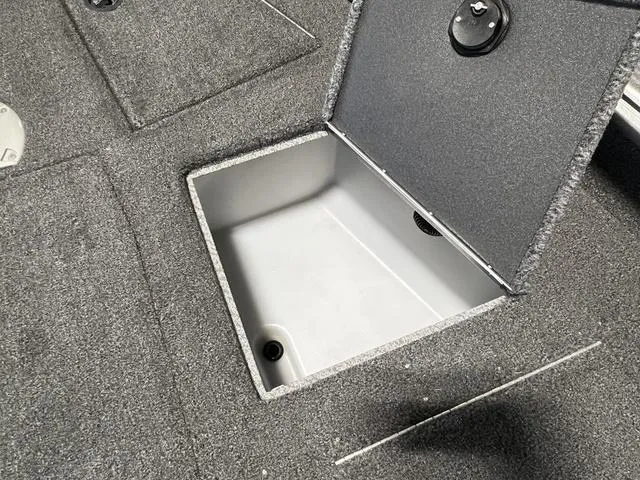 Slide: The Image of Lund 1875 Pro Guide Tiller 2023 - 19