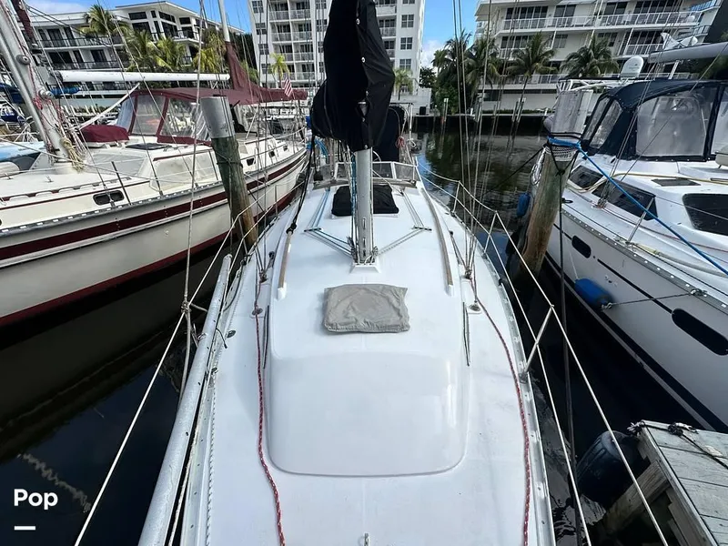 Slide: The Image of 1985 Beneteau Idylle 1050 for sale in Fort Lauderdale, FL - 13