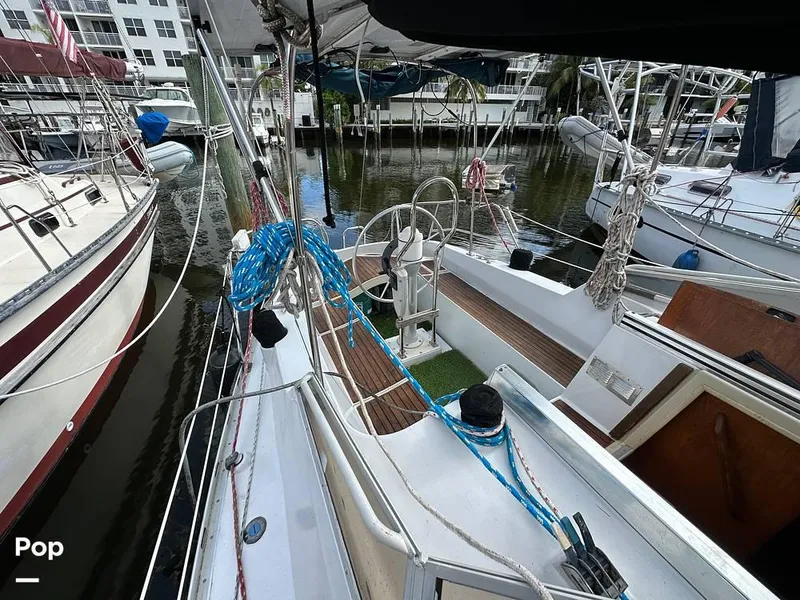 Slide: The Image of 1985 Beneteau Idylle 1050 for sale in Fort Lauderdale, FL - 20