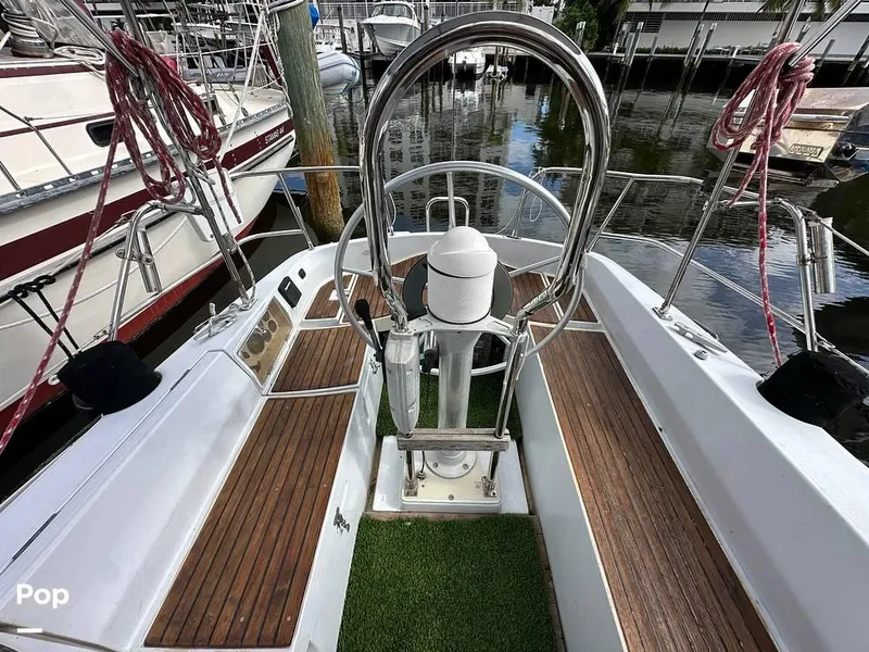 Slide: The Image of 1985 Beneteau Idylle 1050 for sale in Fort Lauderdale, FL - 23