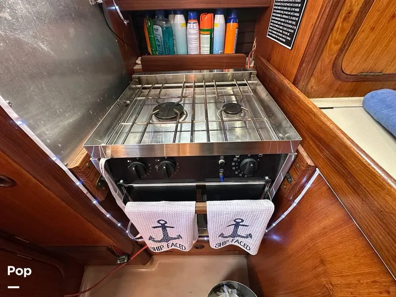 Slide: The Image of 1985 Beneteau Idylle 1050 for sale in Fort Lauderdale, FL - 42