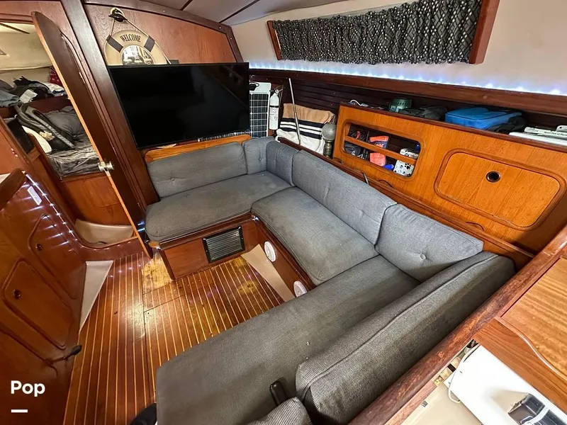 Slide: The Image of 1985 Beneteau Idylle 1050 for sale in Fort Lauderdale, FL - 44