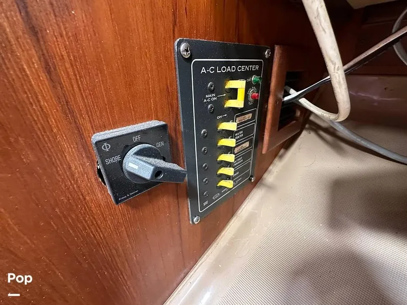 Slide: The Image of 1985 Beneteau Idylle 1050 for sale in Fort Lauderdale, FL - 47