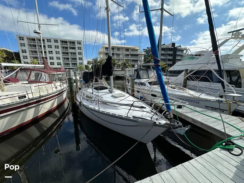 Slide: The Image of 1985 Beneteau Idylle 1050 for sale in Fort Lauderdale, FL - 9