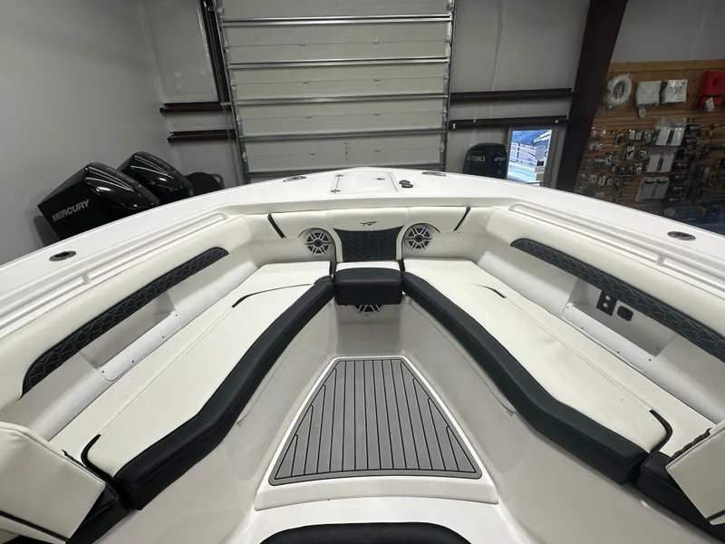 Slide: The Image of Tidewater 272cc 2025 - 45